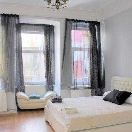 Apartamento For Those Who Want To Be Close To Beyoglu Istiklal Street Estambul Exterior foto
