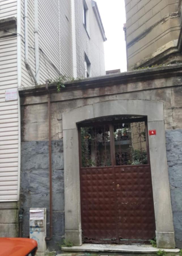 Apartamento For Those Who Want To Be Close To Beyoglu Istiklal Street Estambul Exterior foto